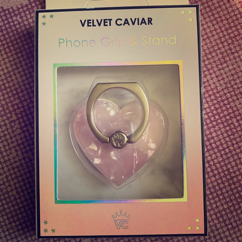 BNIB Velvet Caviar Opal Heart Phone Grip & Stand